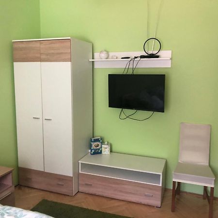 TésBakonyi Mamutfenyo Vendeghaz公寓 外观 照片